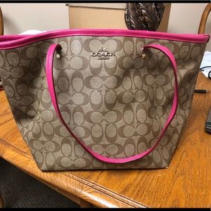 Coach Signature Purse